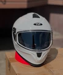 Helmete TZ