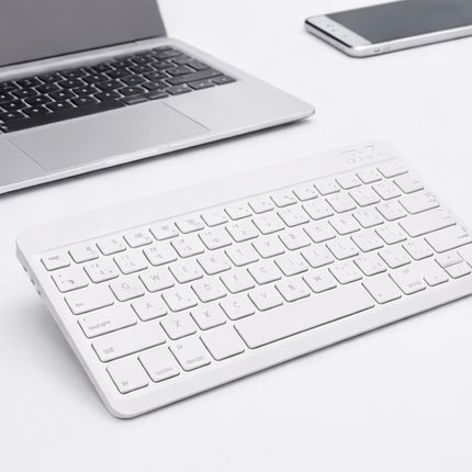 Tastiere me Bluetooth per laptop dhe tablet